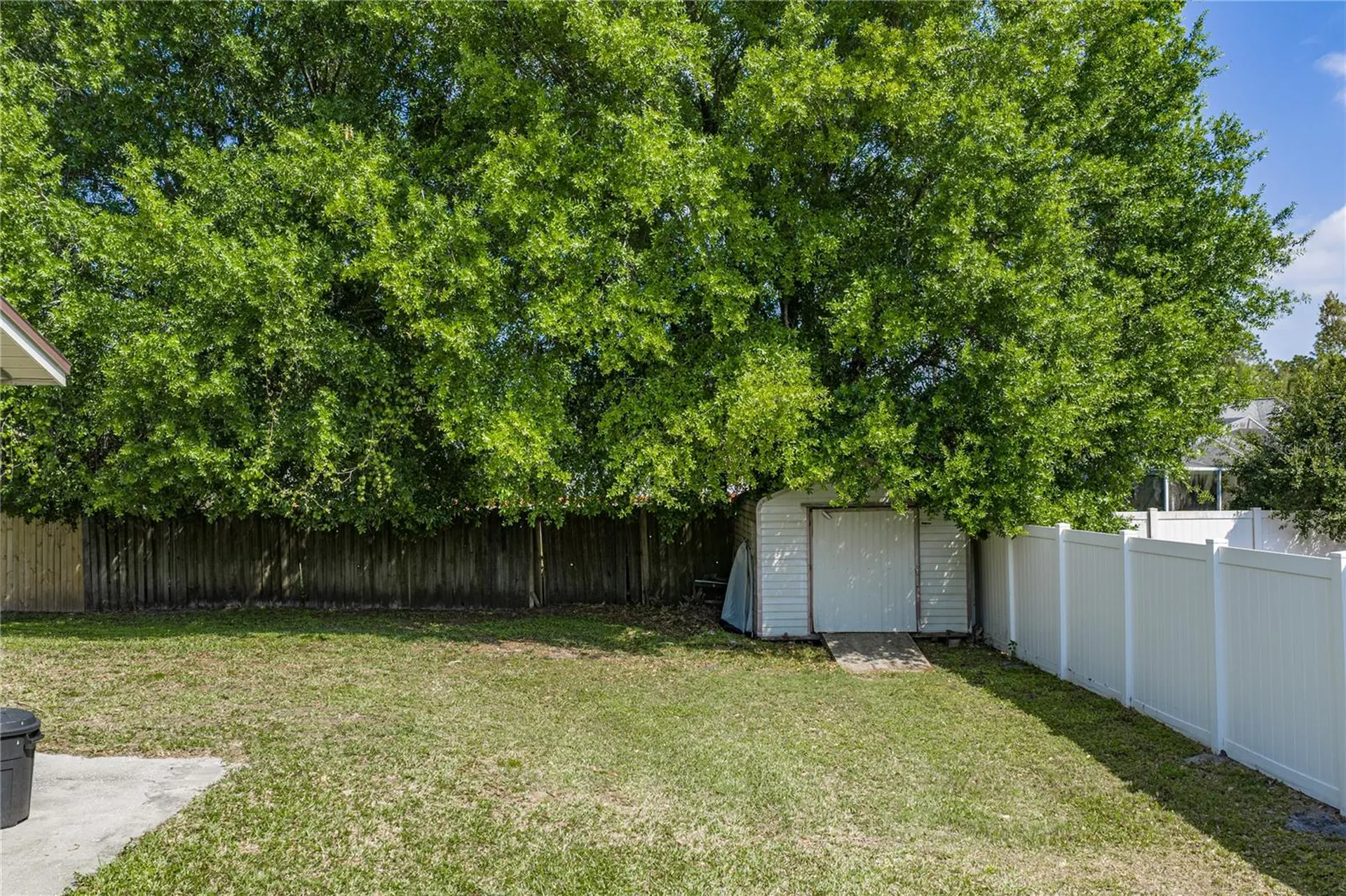 25317 Tradewinds Drive Land O Lakes FL 34639