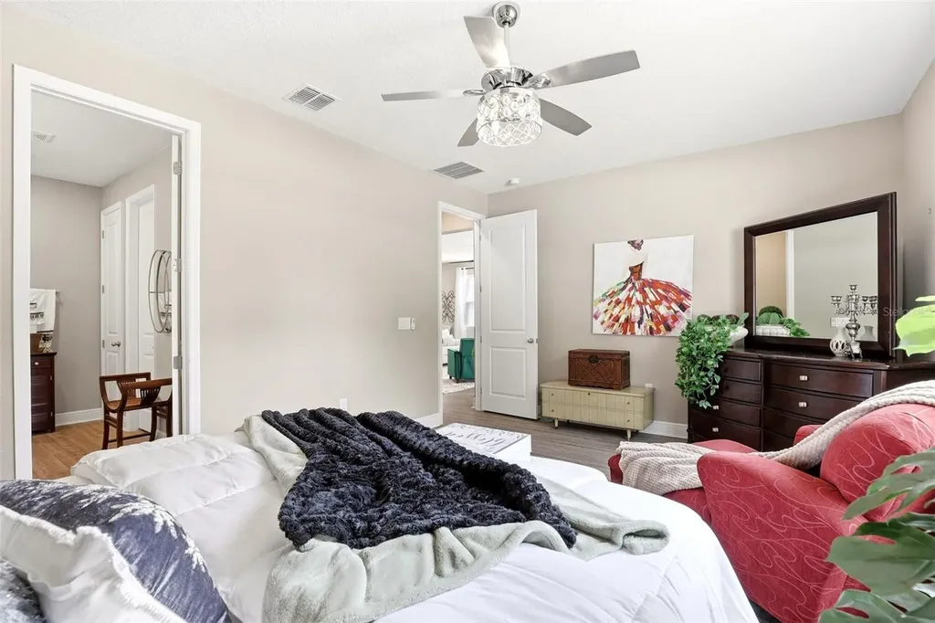 5256 Meadow Song Drive Okahumpka FL 34762