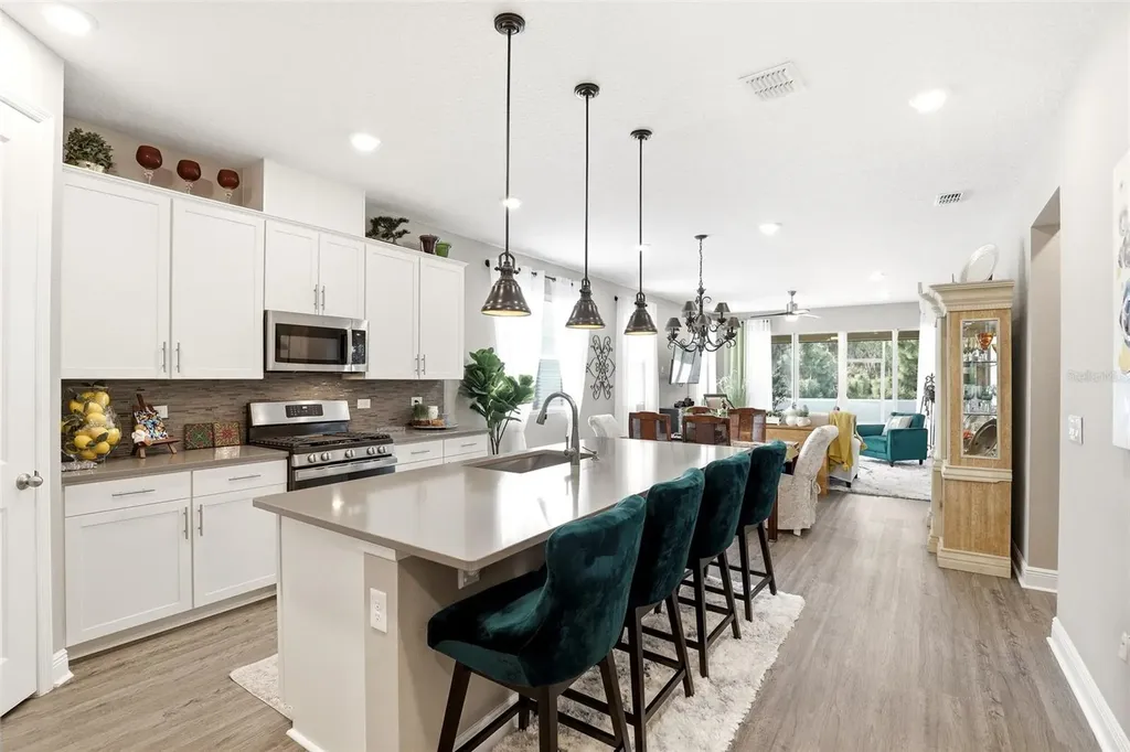 5256 Meadow Song Drive Okahumpka FL 34762