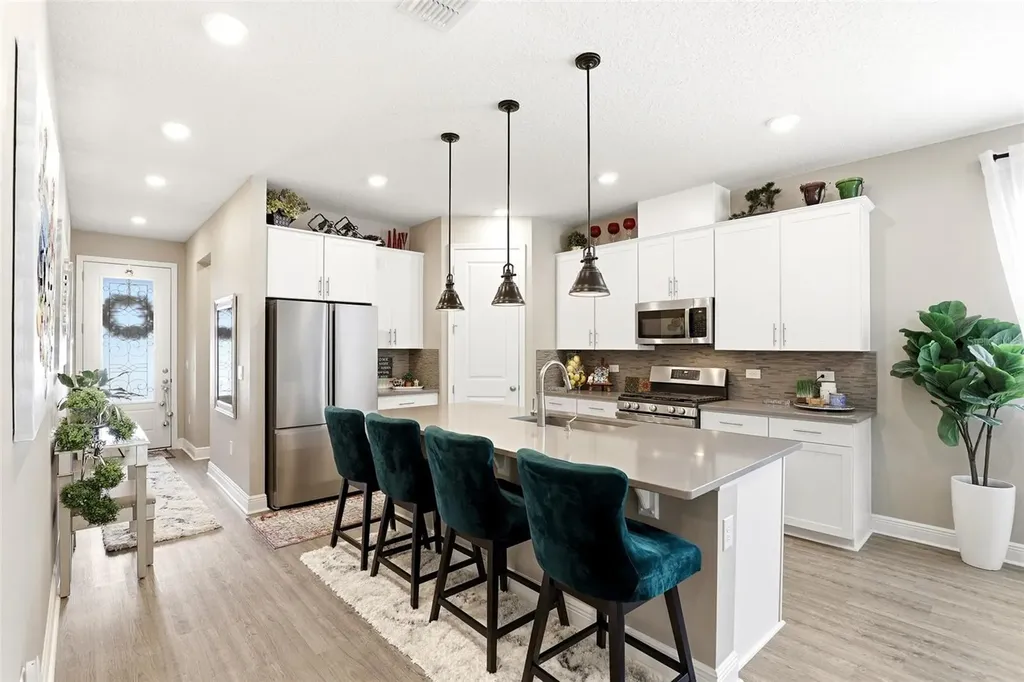 5256 Meadow Song Drive Okahumpka FL 34762