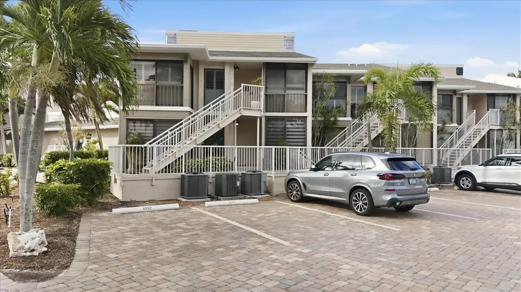 5655 Gulf Of Mexico Drive Longboat Key FL 34228