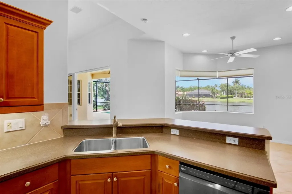 4975 Sabal Lake Circle Sarasota FL 34238