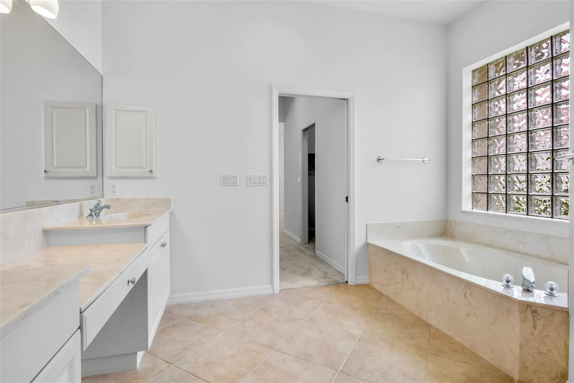 4975 Sabal Lake Circle Sarasota FL 34238