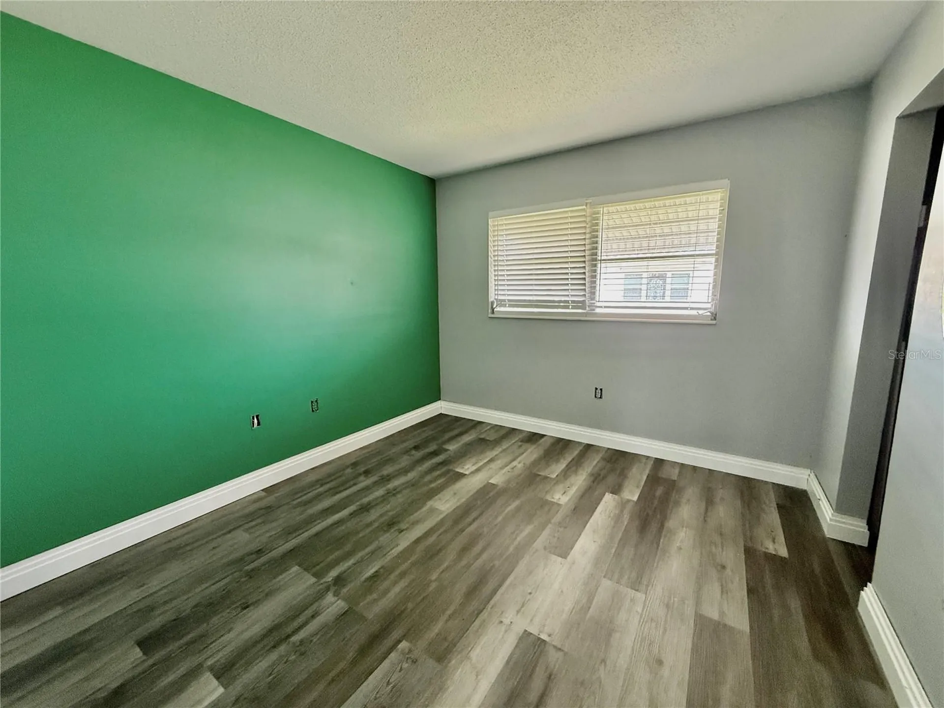 2217 Hopkins Drive W Bradenton FL 34207