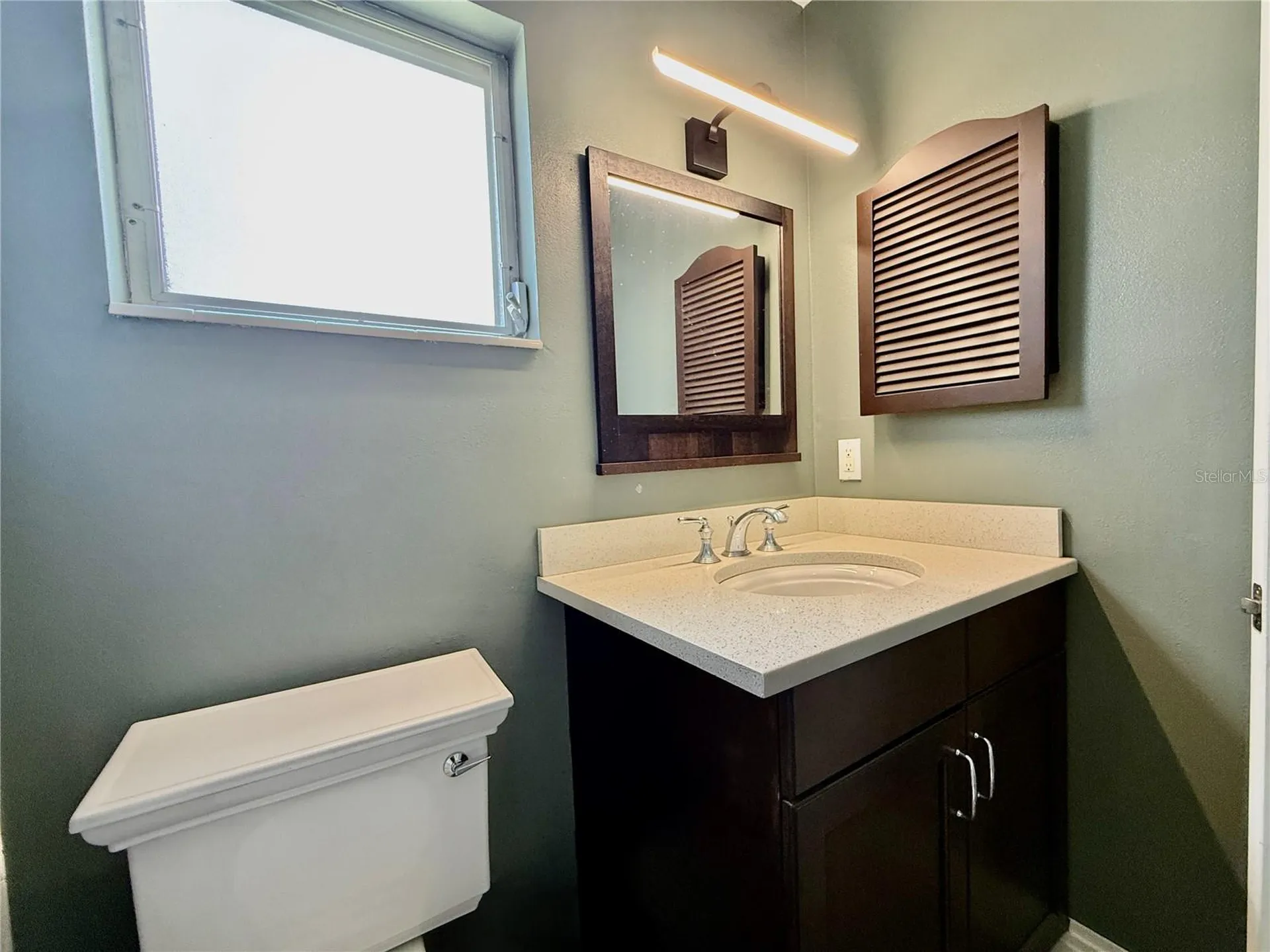 2217 Hopkins Drive W Bradenton FL 34207