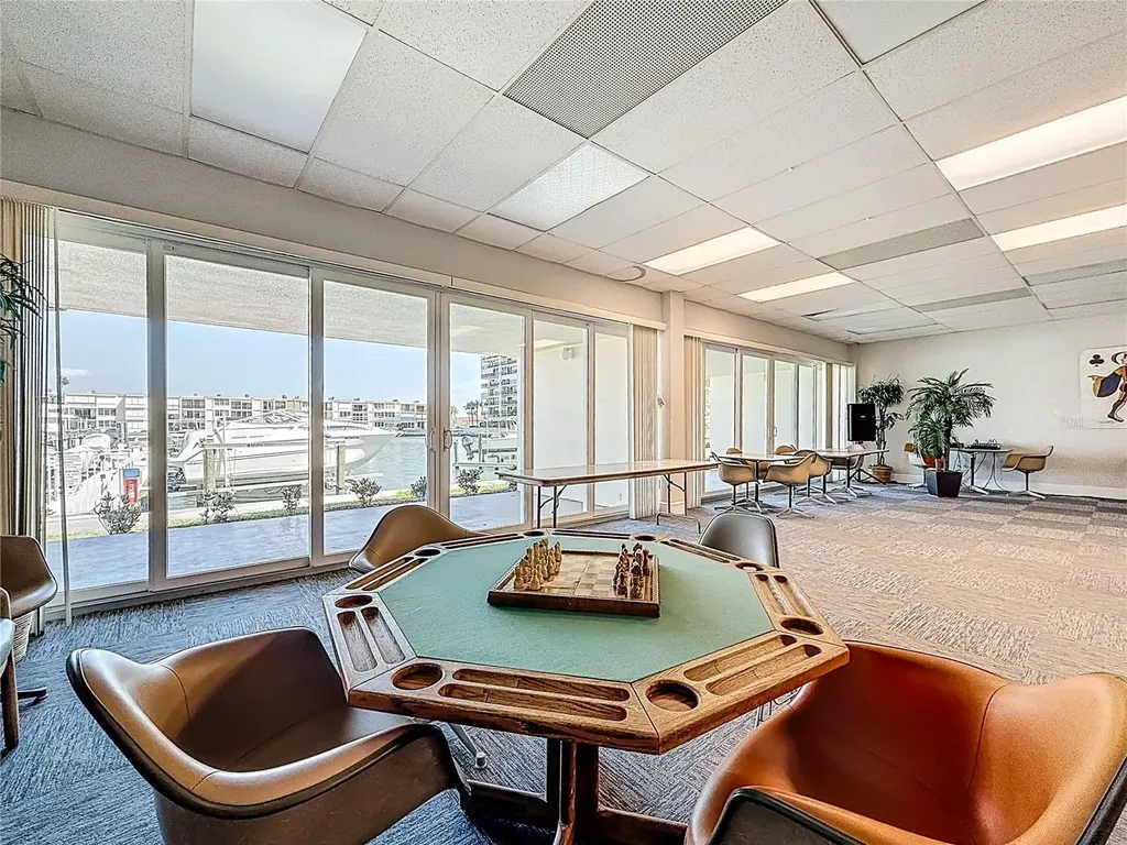 7425 Bay Island Drive S South Pasadena FL 33707