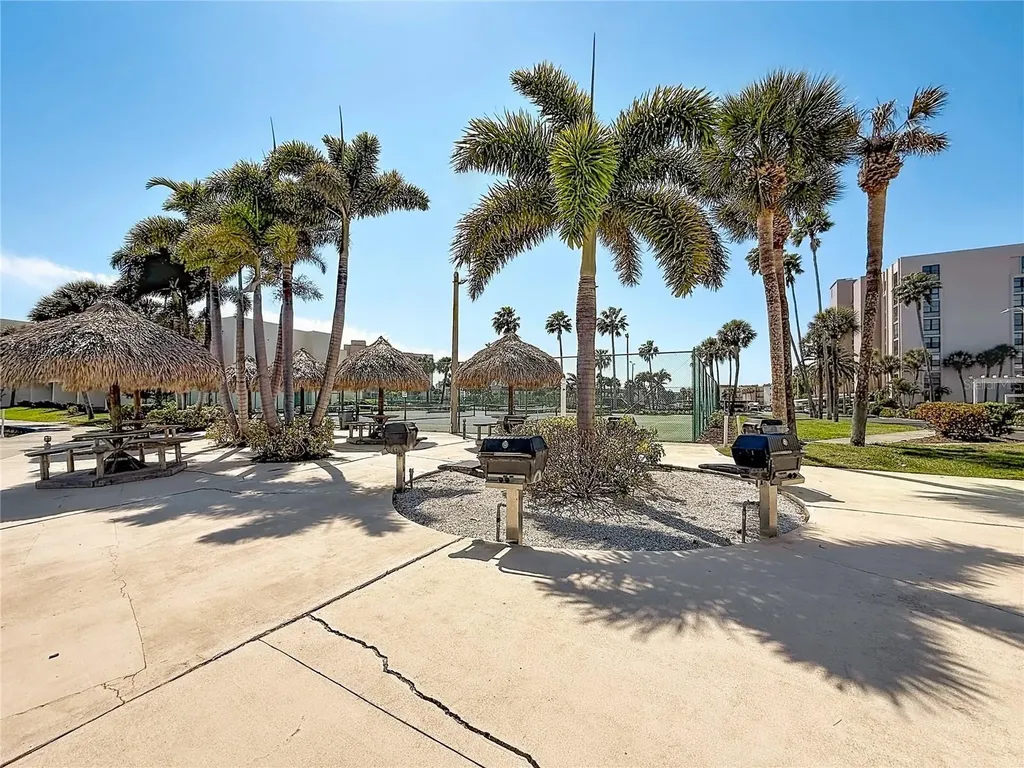 7425 Bay Island Drive S South Pasadena FL 33707