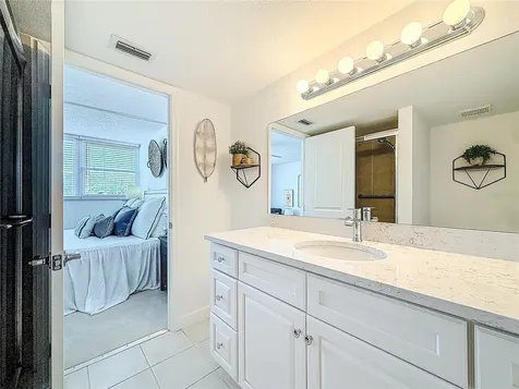 7425 Bay Island Drive S South Pasadena FL 33707
