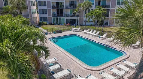 7425 Bay Island Drive S South Pasadena FL 33707