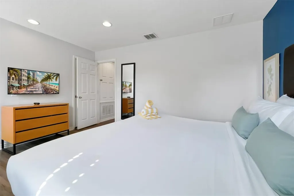 3033 Bird Of Paradise Lane Kissimmee FL 34747