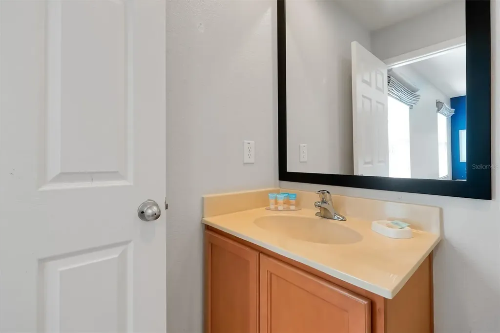 3033 Bird Of Paradise Lane Kissimmee FL 34747