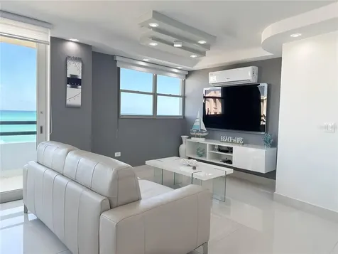 7043 Horizonte Street Playa Dorada Carolina PR 00979