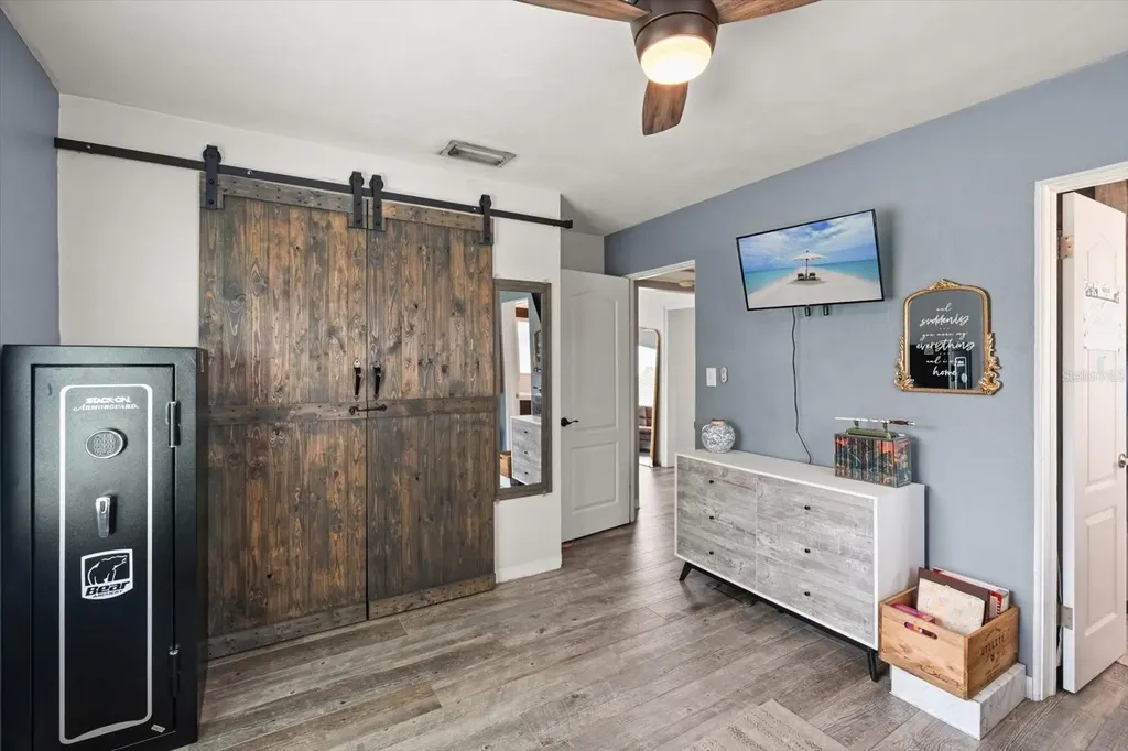 2211 Oregon Street Orlando FL 32803