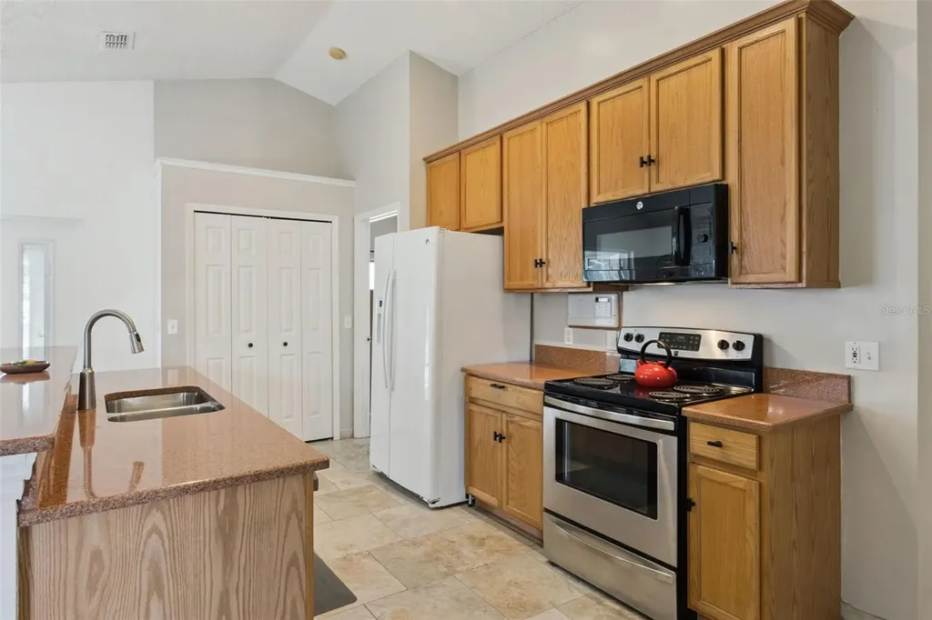 2133 Hunters Greene Drive Lakeland FL 33810