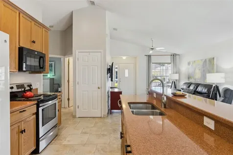 2133 Hunters Greene Drive Lakeland FL 33810
