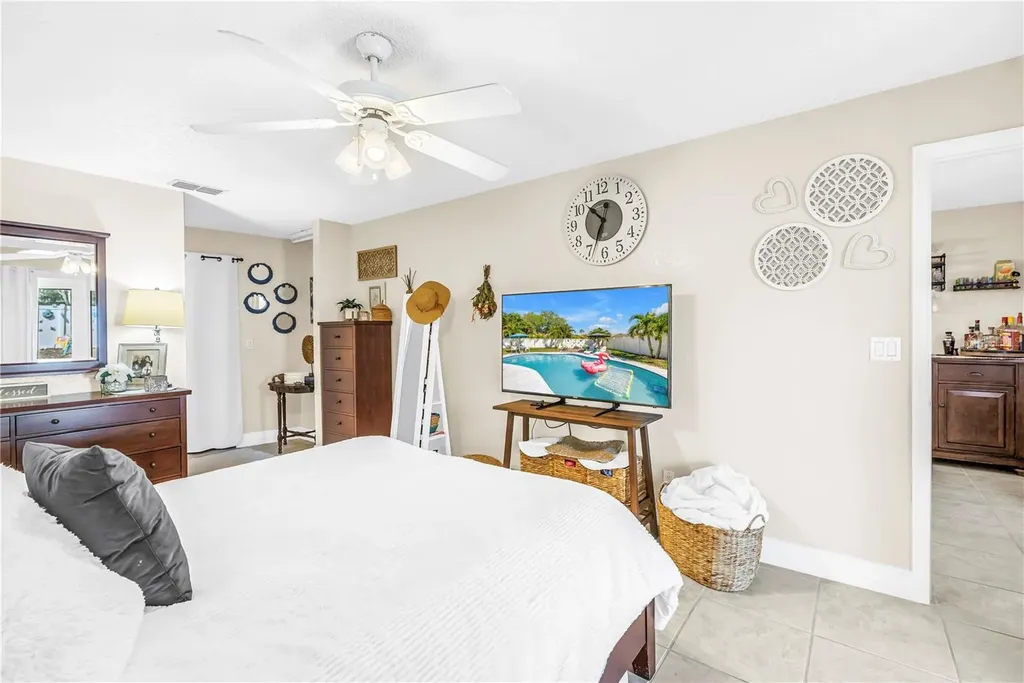 12487 93rd Avenue Seminole FL 33772