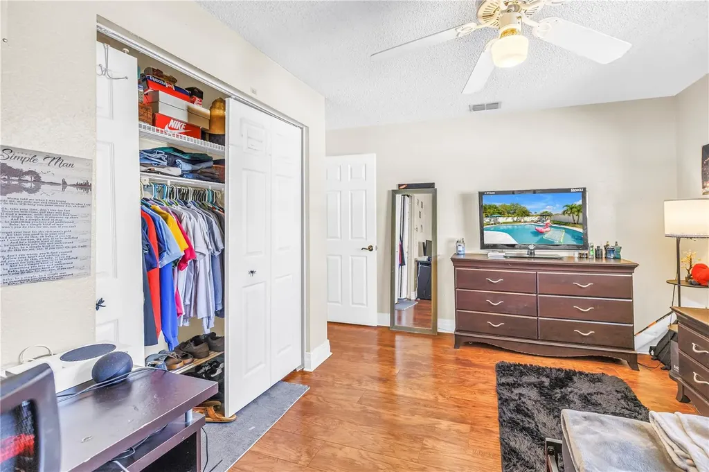 12487 93rd Avenue Seminole FL 33772