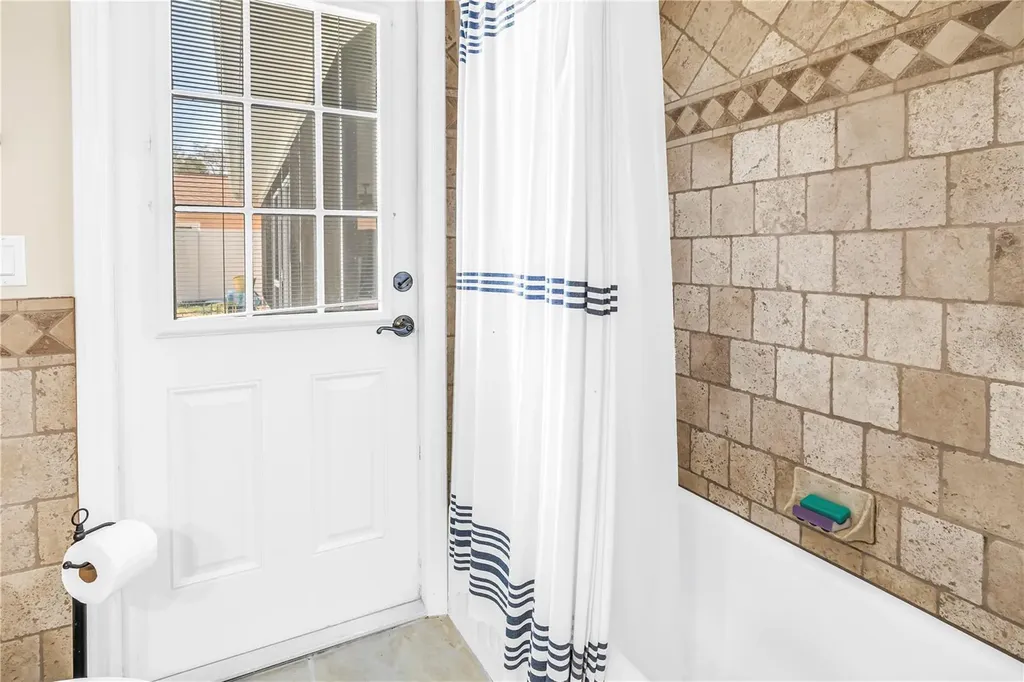 12487 93rd Avenue Seminole FL 33772