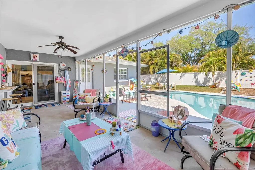 12487 93rd Avenue Seminole FL 33772