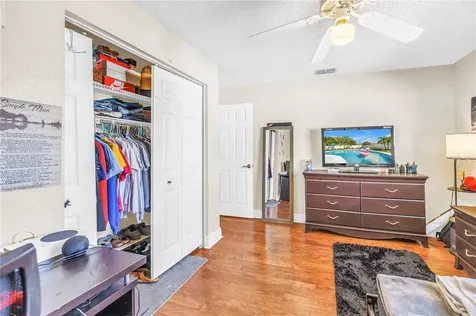 12487 93rd Avenue Seminole FL 33772