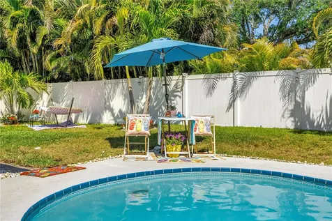 12487 93rd Avenue Seminole FL 33772