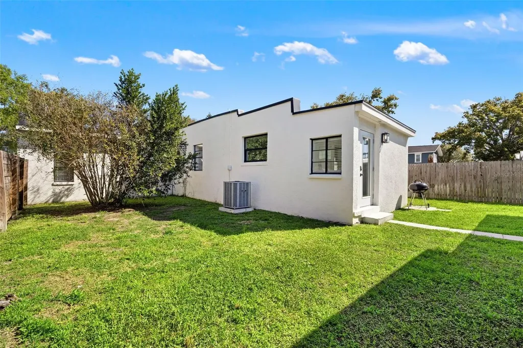 103 E Lambright Street Tampa FL 33604