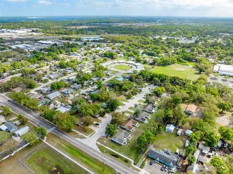 904 33rd Avenue E Bradenton FL 34208