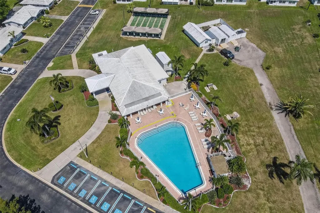 14362 93rd Avenue Seminole FL 33776