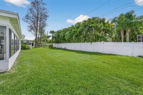 14362 93rd Avenue Seminole FL 33776