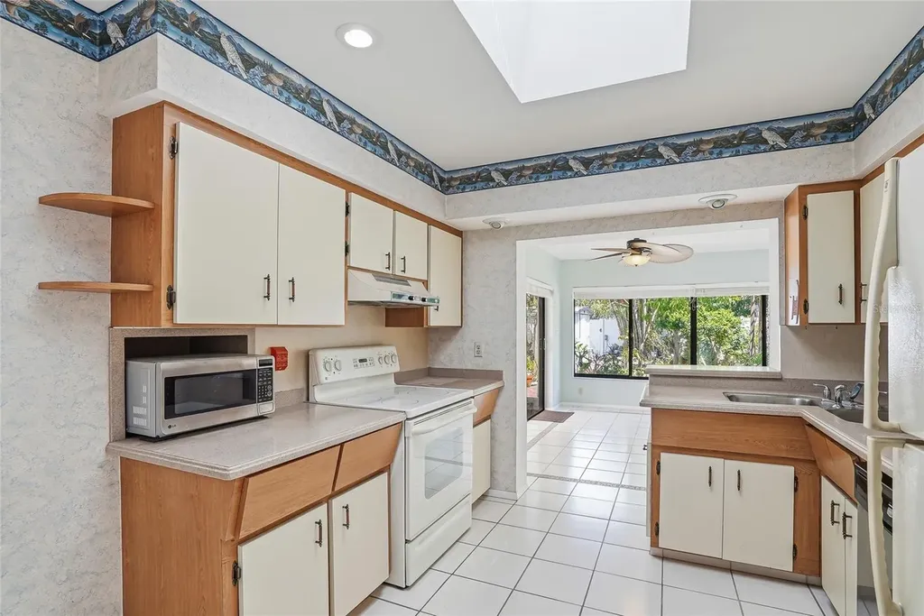 6127 4th Avenue S St Petersburg FL 33707