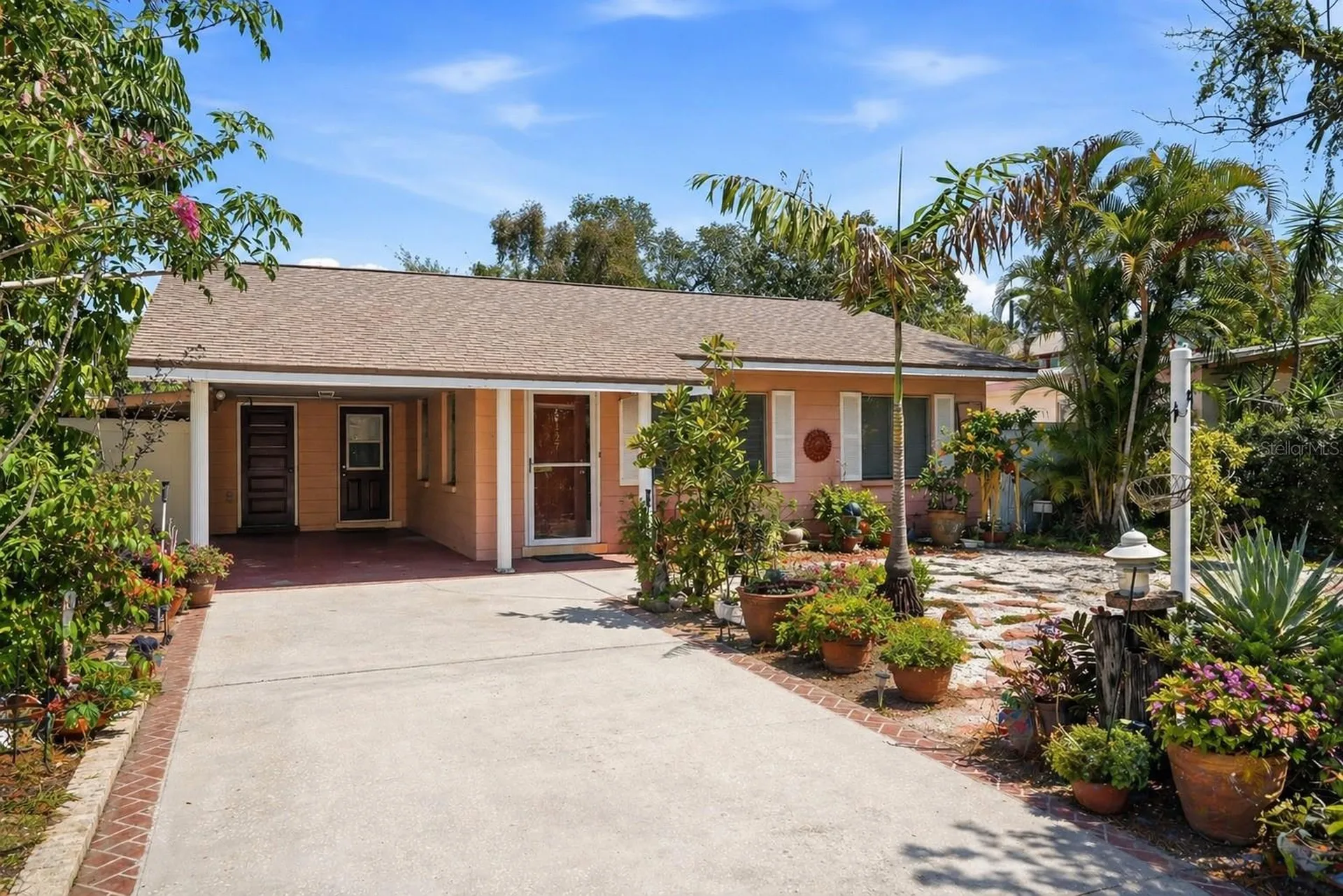 6127 4th Avenue S St Petersburg FL 33707