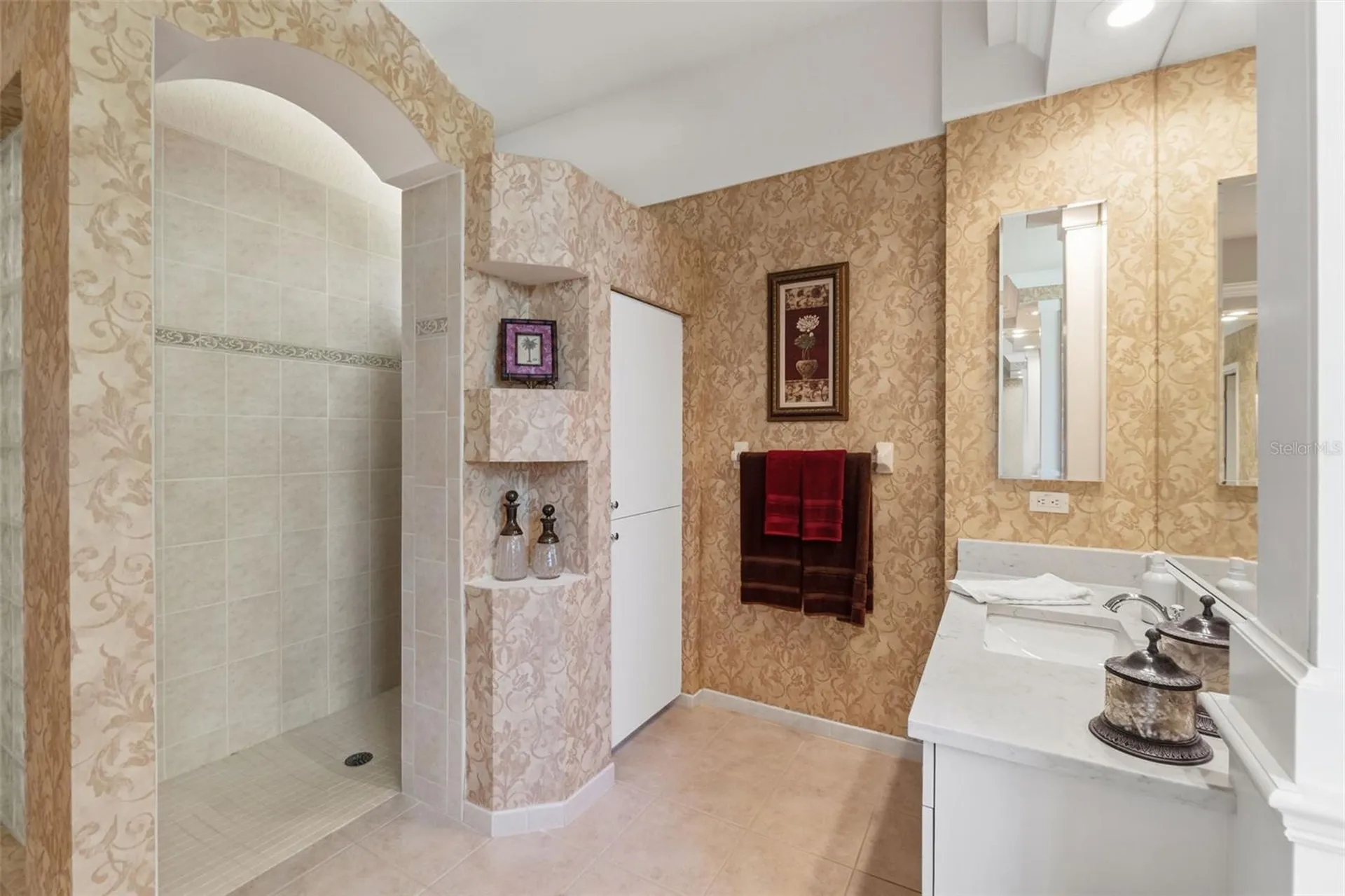 10260 Waters Edge Court Weeki Wachee FL 34613