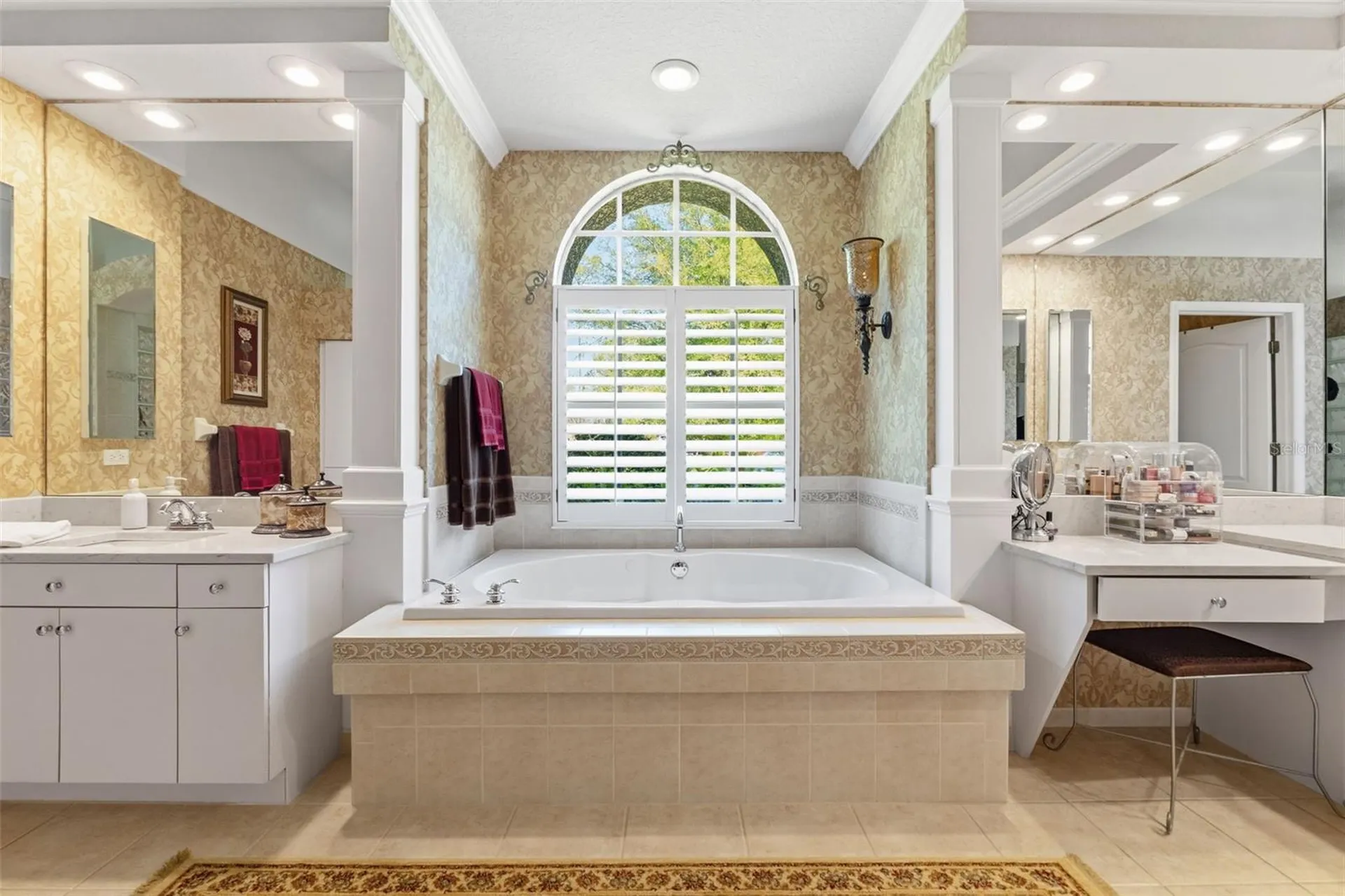 10260 Waters Edge Court Weeki Wachee FL 34613