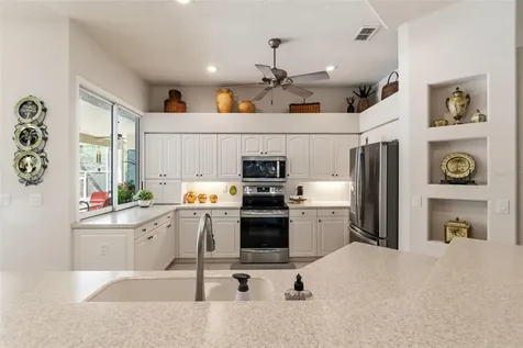 10260 Waters Edge Court Weeki Wachee FL 34613