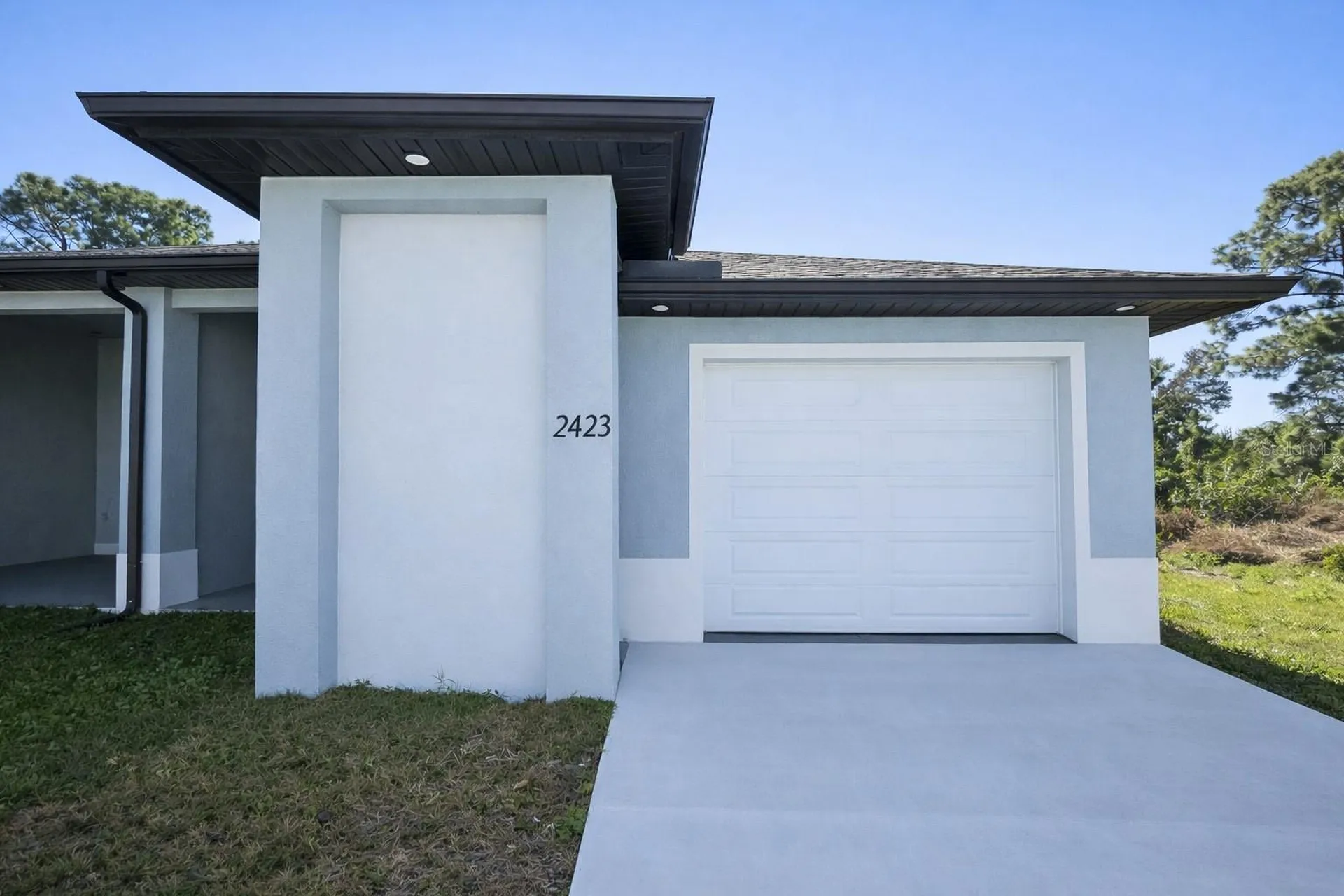 2423/2421 Milton Avenue S Lehigh Acres FL 33973