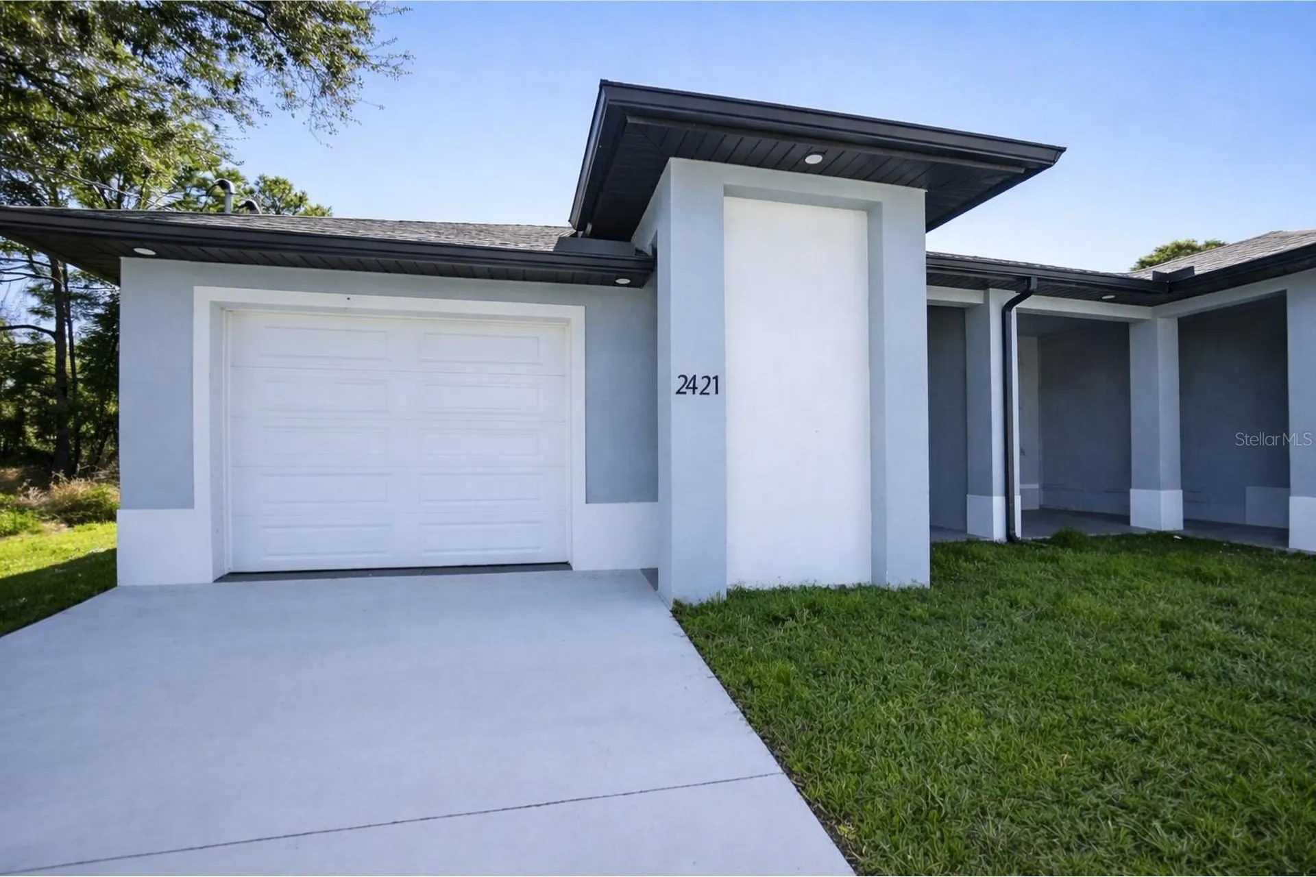 2423/2421 Milton Avenue S Lehigh Acres FL 33973