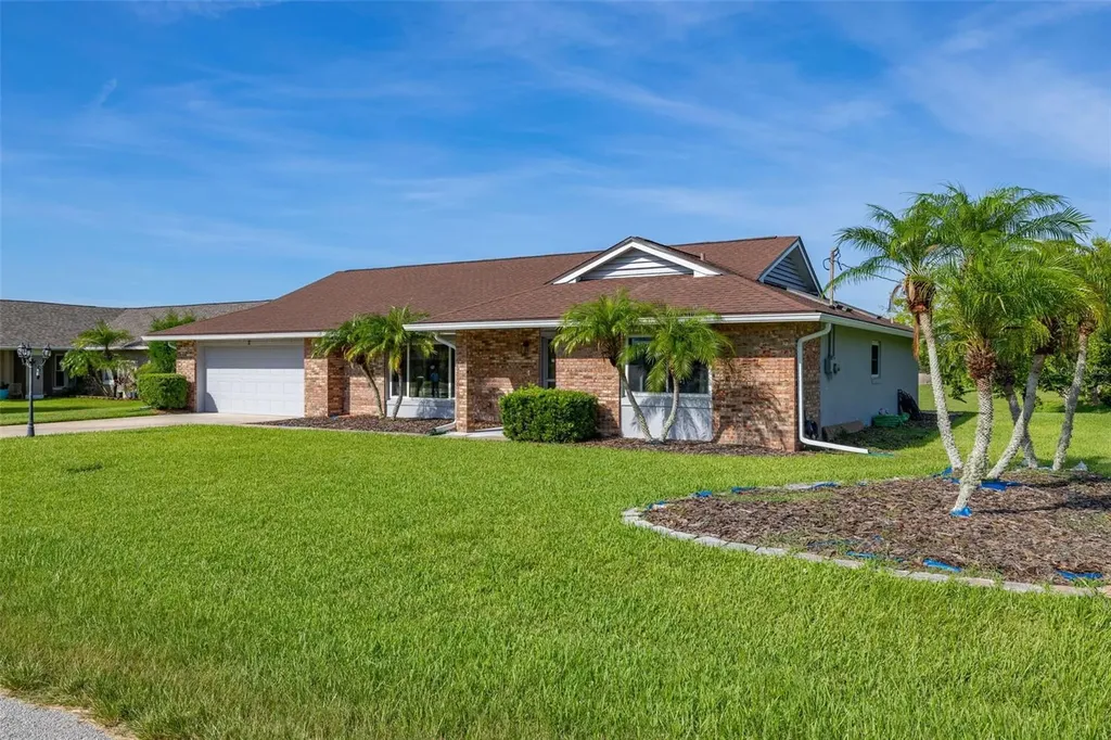 2 Claymont Court S Palm Coast FL 32137