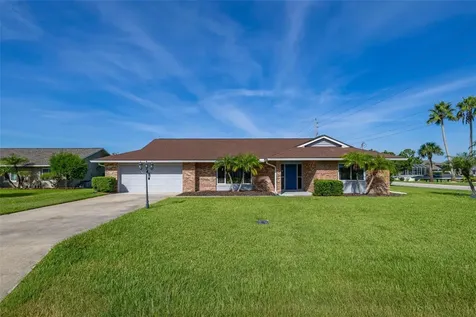 2 Claymont Court S Palm Coast FL 32137