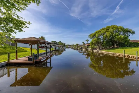 2 Claymont Court S Palm Coast FL 32137