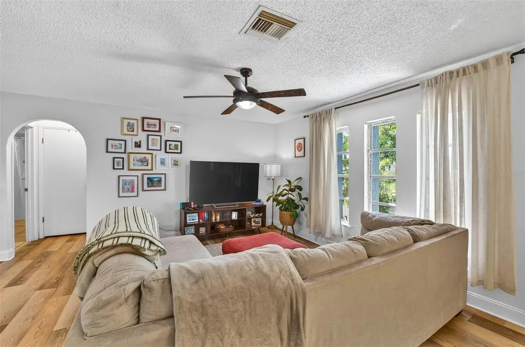 1129 Forbes Trace Tarpon Springs FL 34689