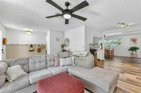 1129 Forbes Trace Tarpon Springs FL 34689