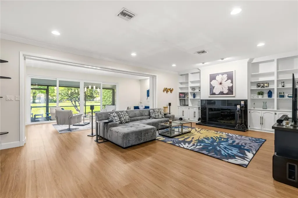 2539 Sweetwater Country Club Drive Apopka FL 32712