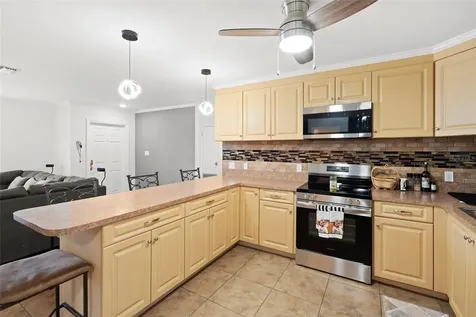 1672 SW Angelico Lane Port St Lucie FL 34984