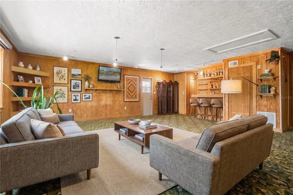 2921 Lake Tohopekaliga Boulevard Kissimmee FL 34746