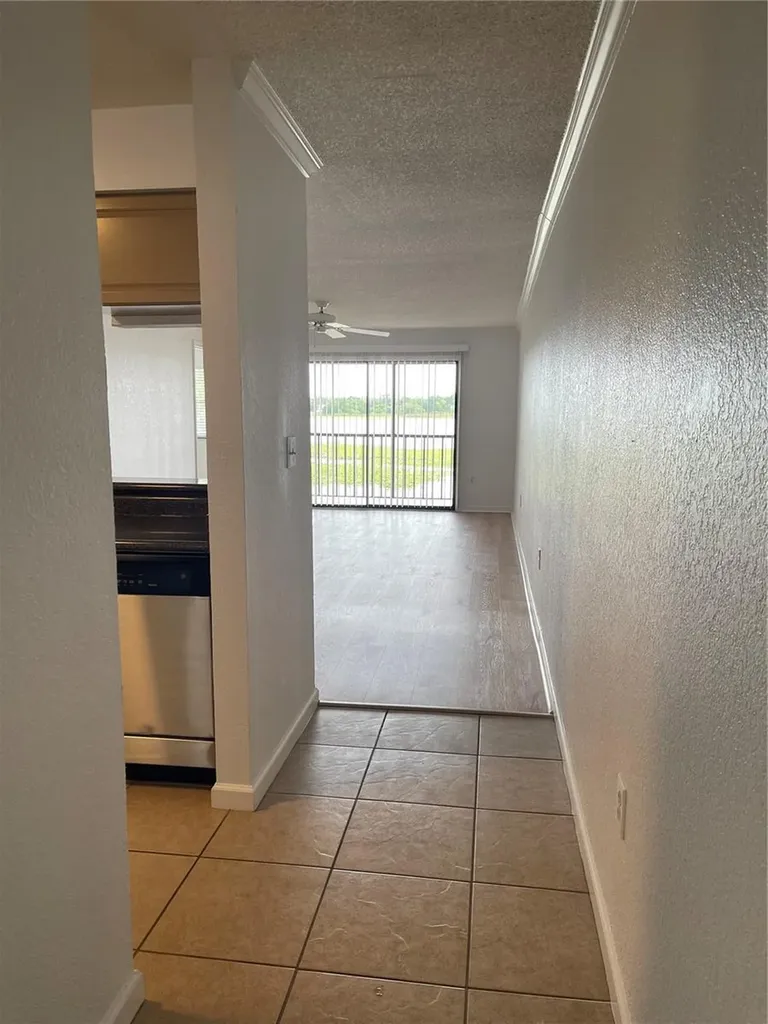 10125 Sailwinds Boulevard N Largo FL 33773