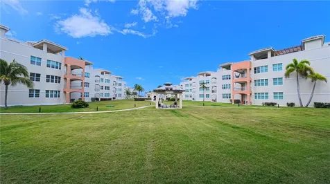400 Cond. Haudimar Beach Apartments, Edif. F Isabela PR 00662