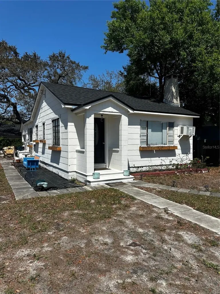 491 31st Avenue N St Petersburg FL 33704