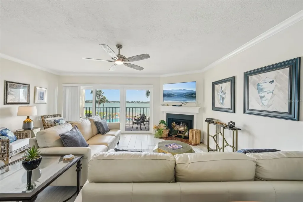 7520 Sunshine Skyway Lane S St Petersburg FL 33711