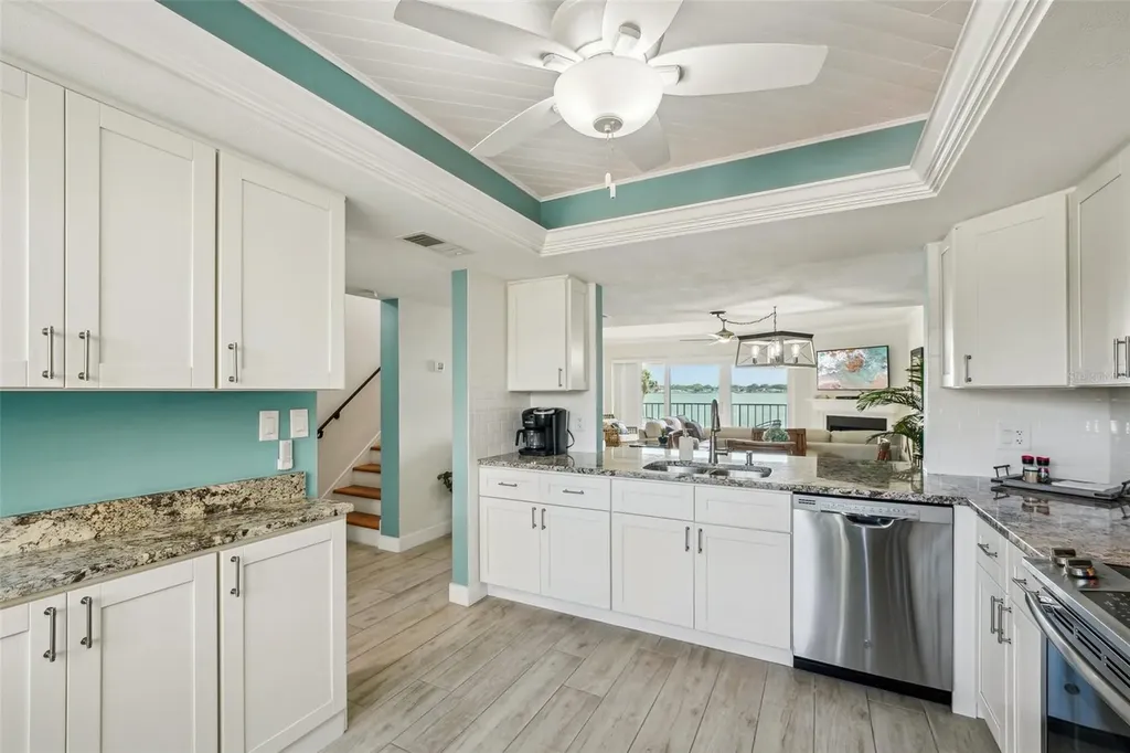 7520 Sunshine Skyway Lane S St Petersburg FL 33711