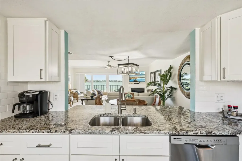 7520 Sunshine Skyway Lane S St Petersburg FL 33711